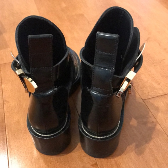 The coolest Balenciaga boots ever! - Picture 7 of 8